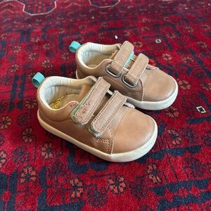Ten Little Sneakers, size 6